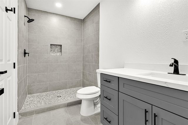 8631 Mcdade Street, Houston, TX 77080