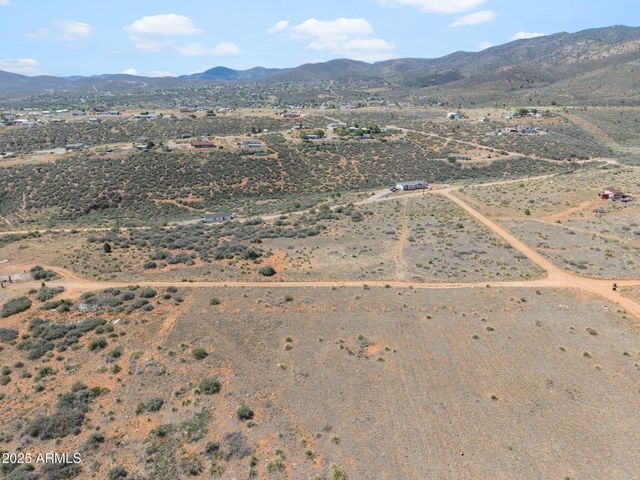 9180 E WOLF Road 3, Dewey, AZ 86327