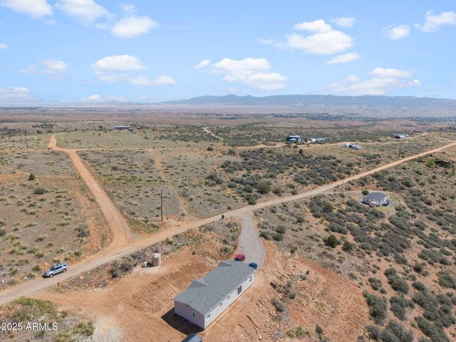 9180 E WOLF Road 3, Dewey, AZ 86327
