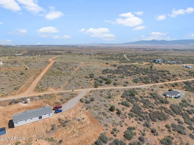 9180 E WOLF Road 3, Dewey, AZ 86327