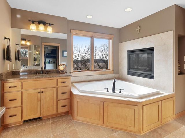 19099 Highview Court, Prior Lake, MN 55372