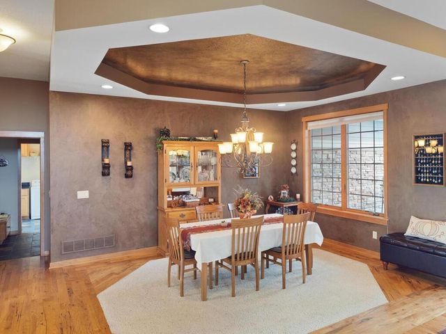 19099 Highview Court, Prior Lake, MN 55372