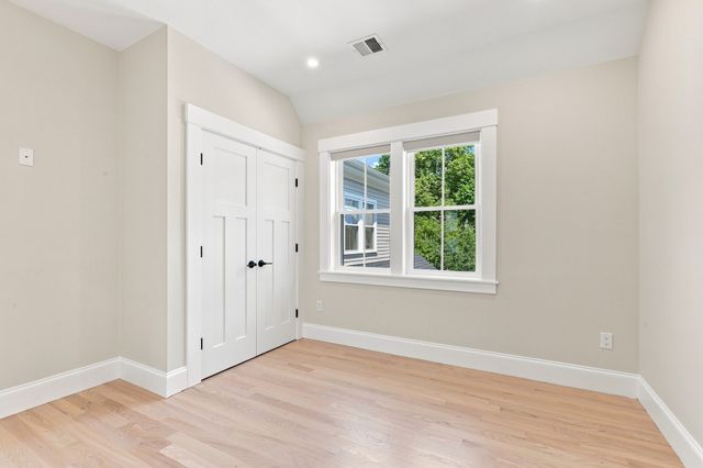 20 Florence St A, Natick, MA 01760