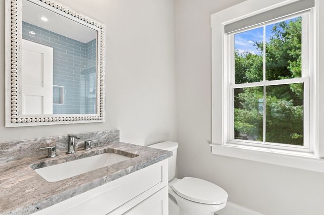 20 Florence St A, Natick, MA 01760