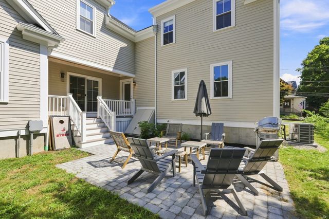 20 Florence St A, Natick, MA 01760