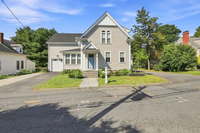 20 Florence St A, Natick, MA 01760
