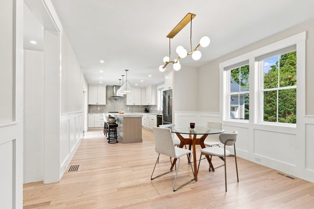 20 Florence St A, Natick, MA 01760