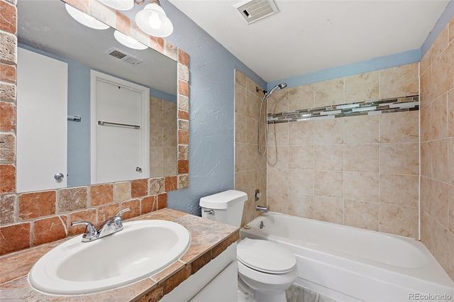 3021 S Ursula Circle 301, Aurora, CO 80014