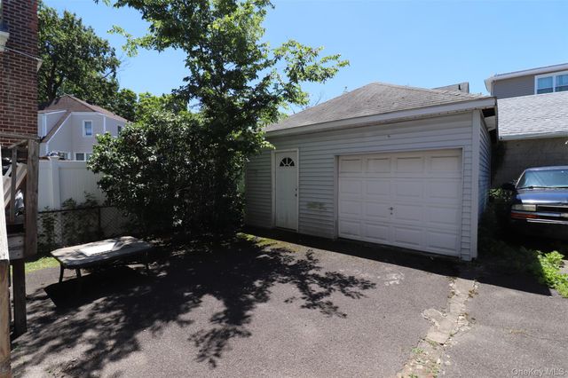 3232 Country Club Road, Bronx, NY 10465