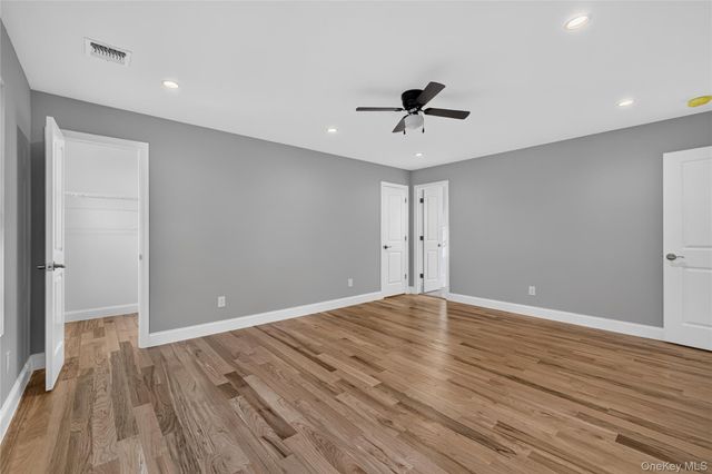 9 Oswego Place, West Babylon, NY 11704