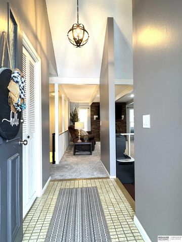 10830 Taylor Street, Omaha, NE 68164