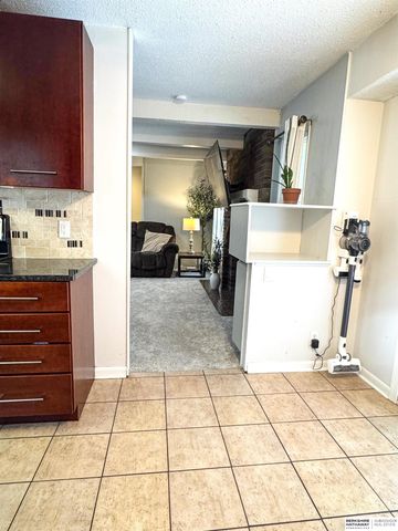 10830 Taylor Street, Omaha, NE 68164