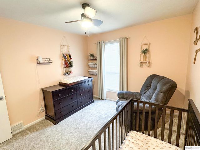 10830 Taylor Street, Omaha, NE 68164