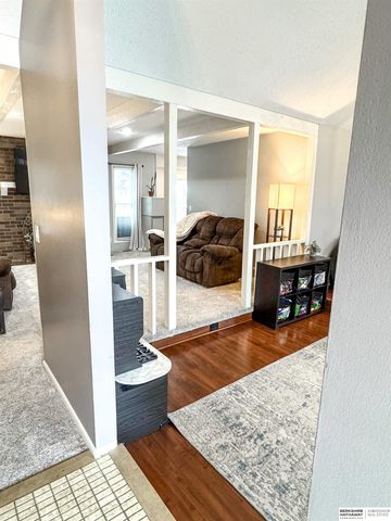 10830 Taylor Street, Omaha, NE 68164