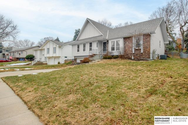 10830 Taylor Street, Omaha, NE 68164