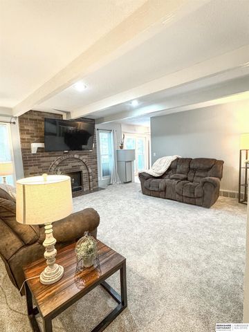 10830 Taylor Street, Omaha, NE 68164