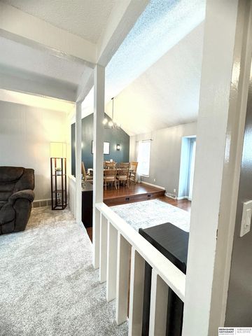 10830 Taylor Street, Omaha, NE 68164