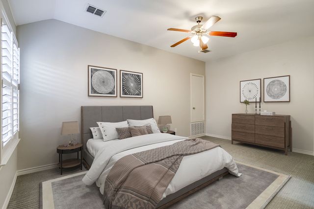 13704 Southern Oaks Drive, Fort Worth, TX 76028