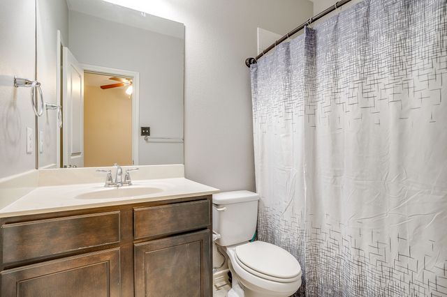 13704 Southern Oaks Drive, Fort Worth, TX 76028