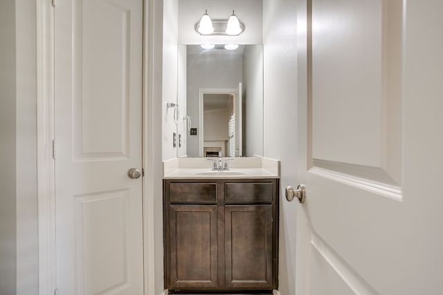 13704 Southern Oaks Drive, Fort Worth, TX 76028