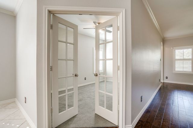 13704 Southern Oaks Drive, Fort Worth, TX 76028