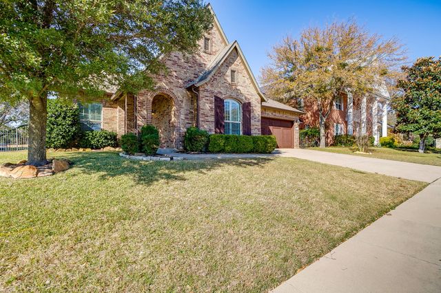 13704 Southern Oaks Drive, Fort Worth, TX 76028