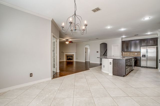 13704 Southern Oaks Drive, Fort Worth, TX 76028