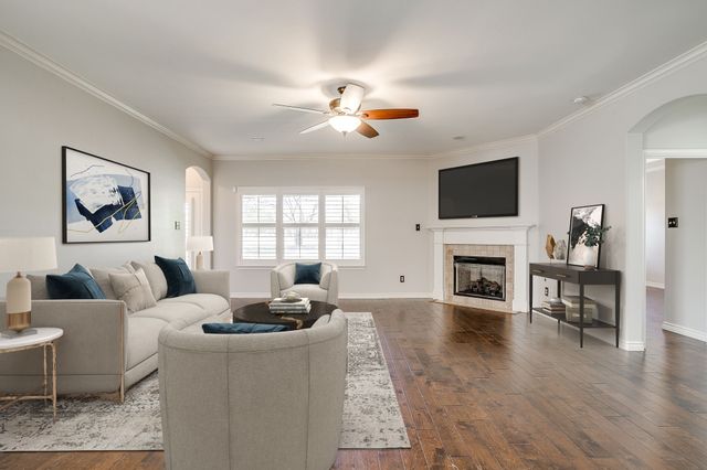 13704 Southern Oaks Drive, Fort Worth, TX 76028