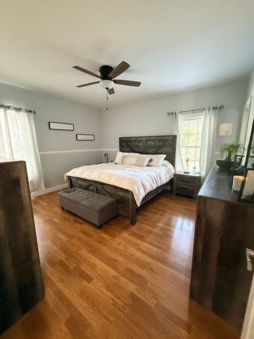 91 Royal St, Chicopee, MA 01020
