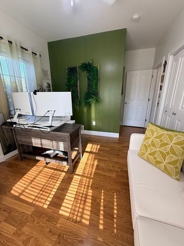 91 Royal St, Chicopee, MA 01020