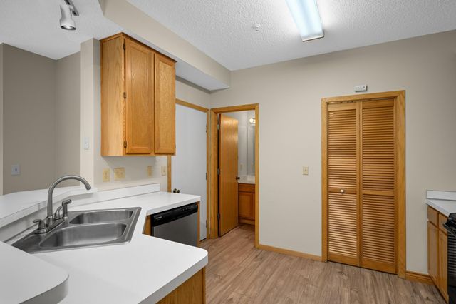 8775 Branson Drive 78, Inver Grove Heights, MN 55076