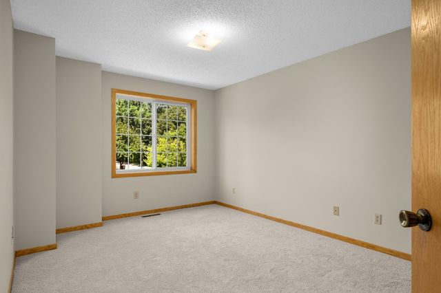 8775 Branson Drive 78, Inver Grove Heights, MN 55076