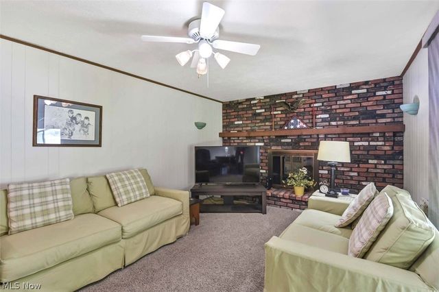 7120 Lakeview Drive, Parma, OH 44129