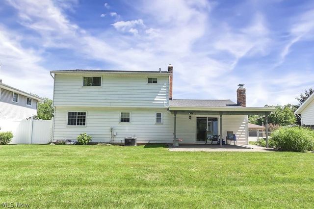 7120 Lakeview Drive, Parma, OH 44129