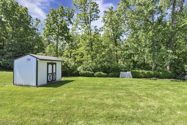 7120 Lakeview Drive, Parma, OH 44129