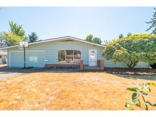 1236 REDWOOD St Nw, Salem, OR 97304