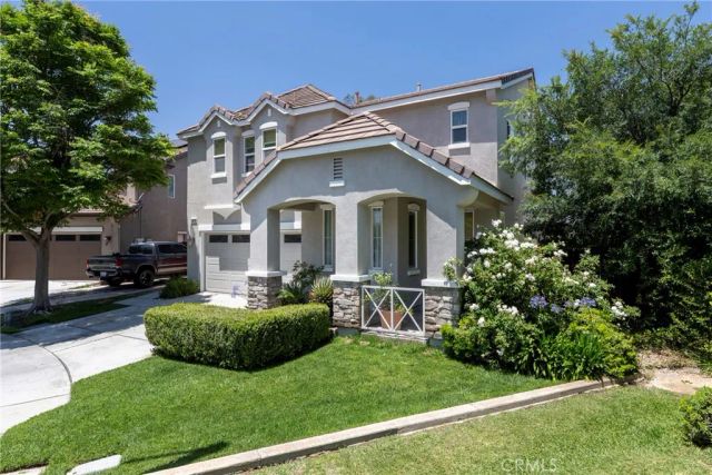3819 Saint Austell, Perris, CA 92571