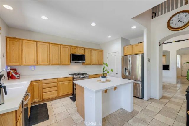 3819 Saint Austell, Perris, CA 92571