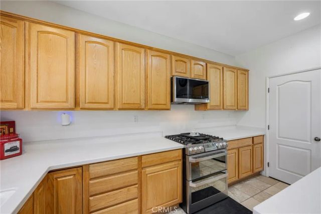 3819 Saint Austell, Perris, CA 92571