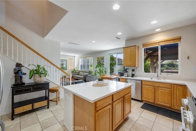 3819 Saint Austell, Perris, CA 92571