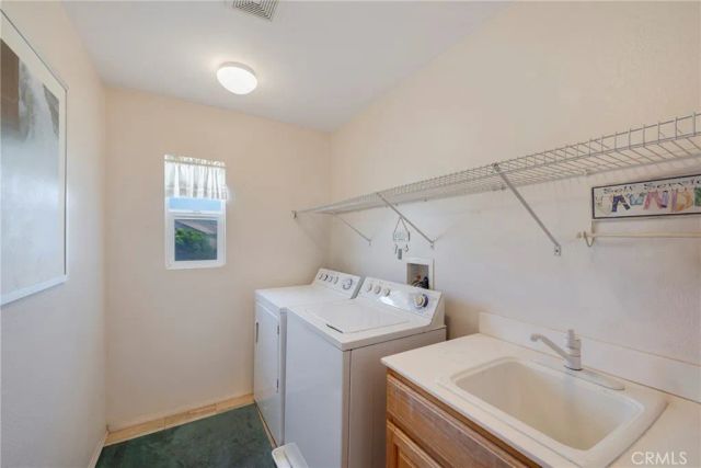 3819 Saint Austell, Perris, CA 92571