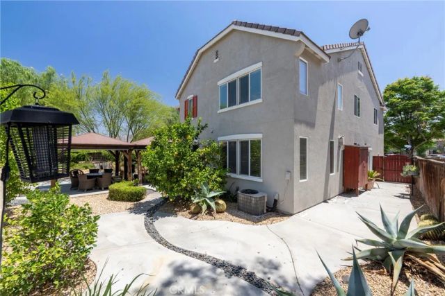3819 Saint Austell, Perris, CA 92571