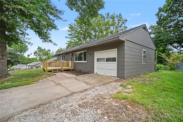 2409 Linden Drive, Kansas City, KS 66106