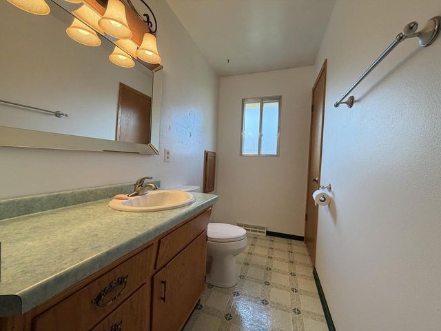 1624 State STREET, Union Grove, WI 53182