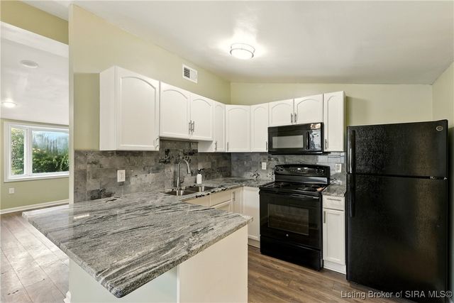 302 Emily Avenue, Clarksville, IN 47129