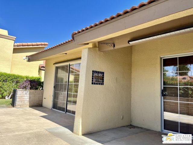 2657 N Whitewater Club Drive, Palm Springs, CA 92262