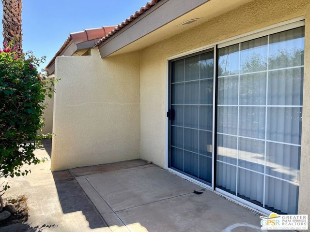 2657 N Whitewater Club Drive, Palm Springs, CA 92262