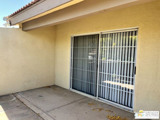 2657 N Whitewater Club Drive, Palm Springs, CA 92262