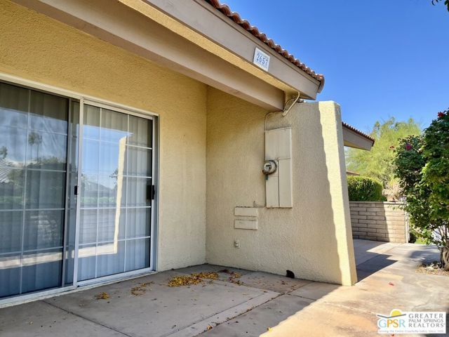 2657 N Whitewater Club Drive, Palm Springs, CA 92262