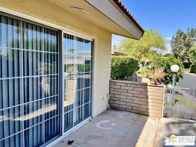 2657 N Whitewater Club Drive, Palm Springs, CA 92262